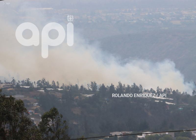 INCENDIO-VALLE-TUMBACO