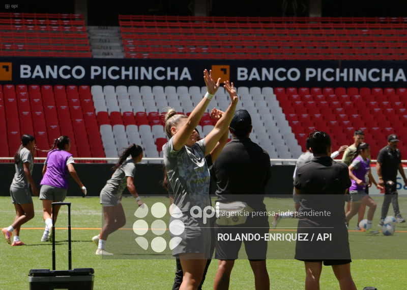 FBL SUPERLIGA FEMENINA LDU QUITO VS IDV