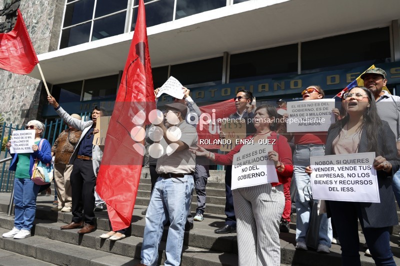 PROTESTA IESS
