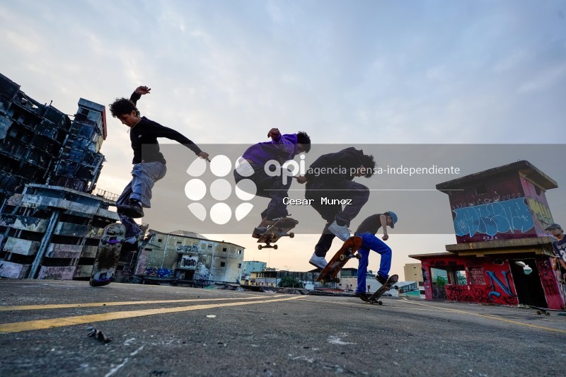 GYE-MULTICOMERCIO SKATE PARK CLANDESTINO