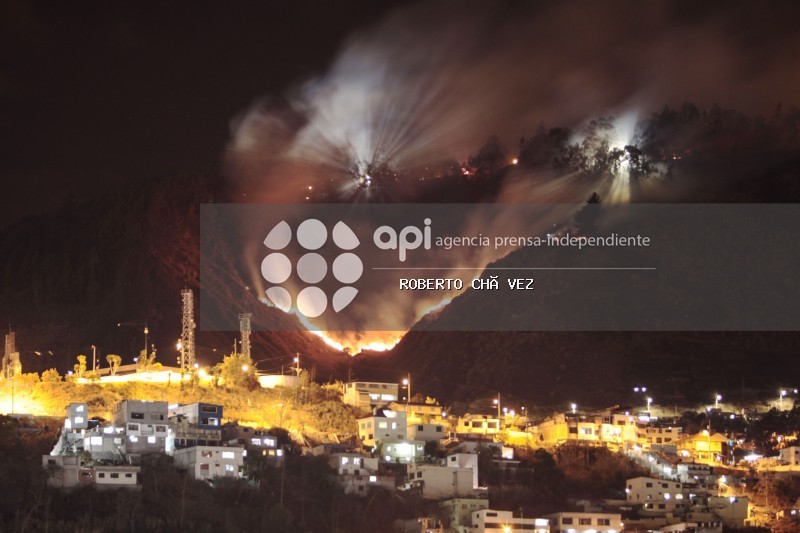 INCENDIO QUISAPINCHA AMBATO