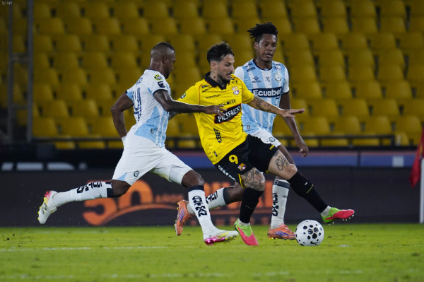Barcelona salva 1-1 ante Guayaquil City