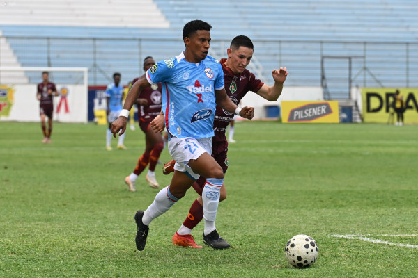 Ponchito, en pos de salvarse, ahoga al atunero