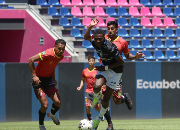 IDV sufre pero pasa 1-0 al Dep. Cuenca
