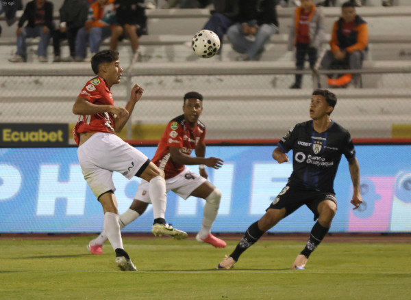 IDV se come 3-2 hasta a Leones FC