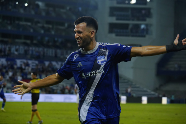 Emelec salva el 2-1 agónico sobre Leones FC