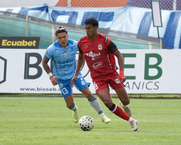 Macará se esfuerza 4-3 ante Manta