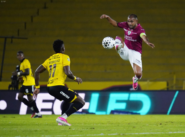 Barcelona logra tumbar 2-1 a IDV