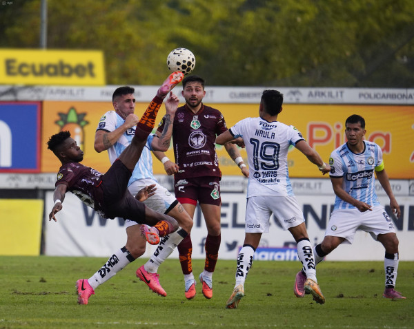 Guayaquil City se salva con 3-1 sobre Mushuc Runa