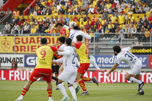 Aucas y Liga firman tablas 1-1 en el Superclásico