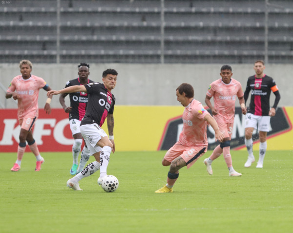 IDV, nuevamente, posterga el festejo del bicampeonato