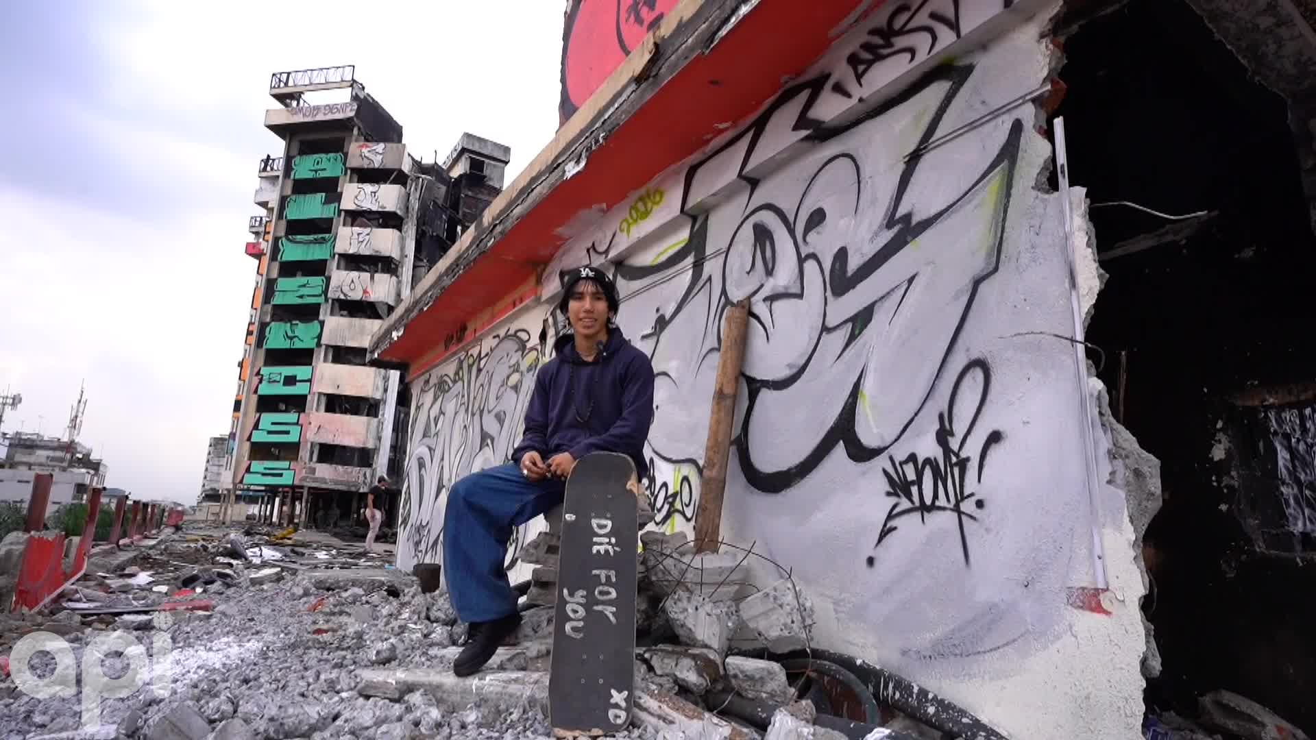 GYE-MULTICOMERCIO SKATE PARK CLANDESTINO (video)